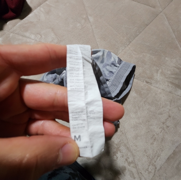 Fabletics Men's medium shorts - Picture 3 of 5